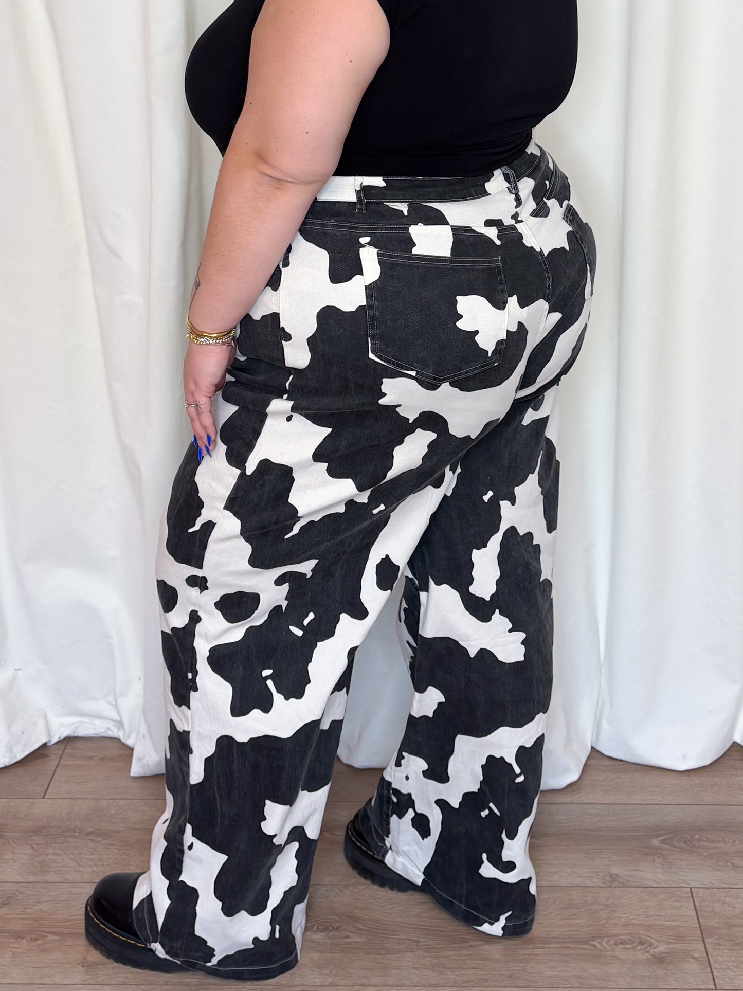 Cow Print Wide Leg Jeans (S-3X)