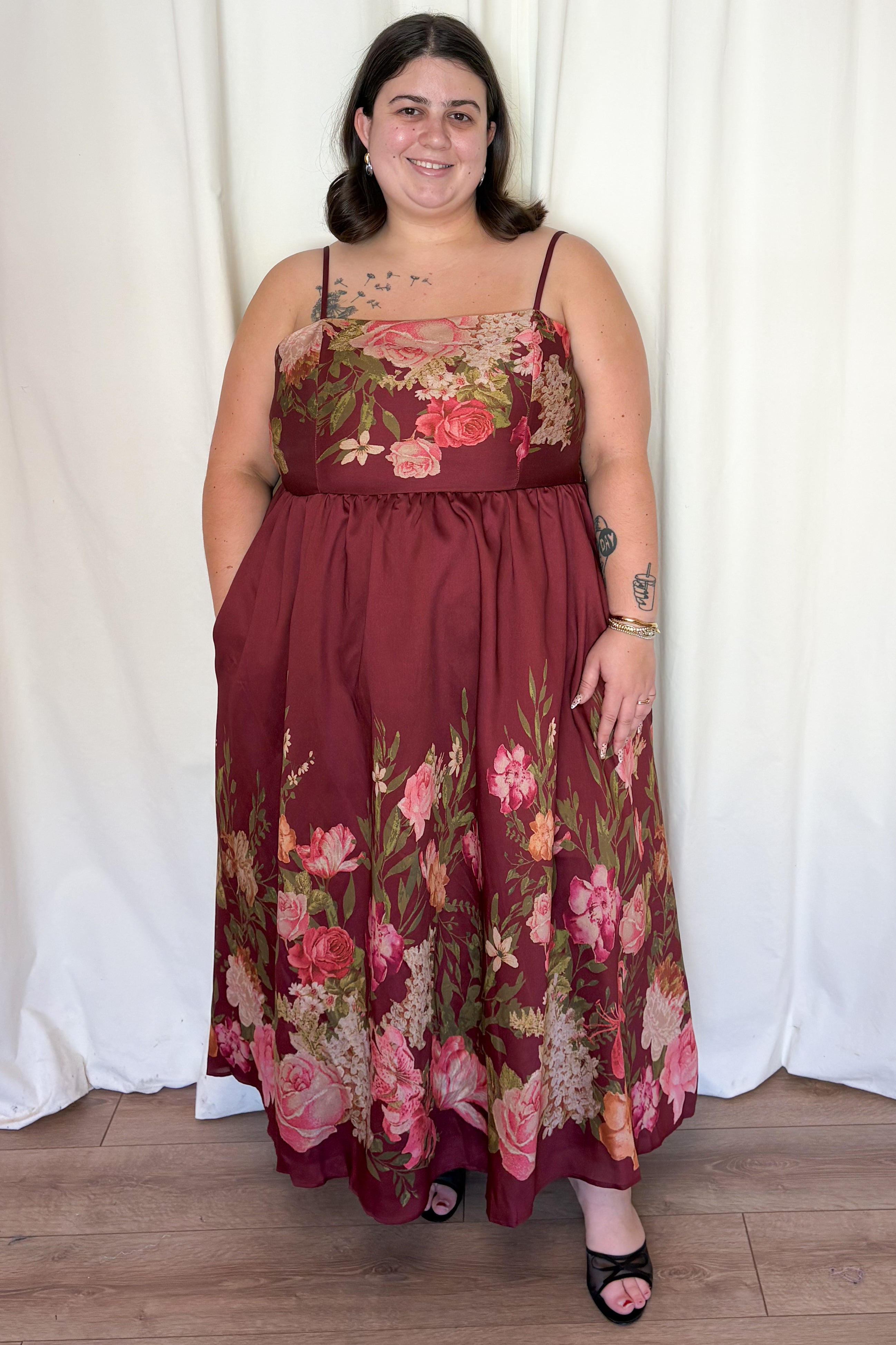 Sizes XS-3X+ - A Body Positive Boutique Valencia Boutique Sizes XS-3X+ - A Body Positive Boutique Valencia Boutique