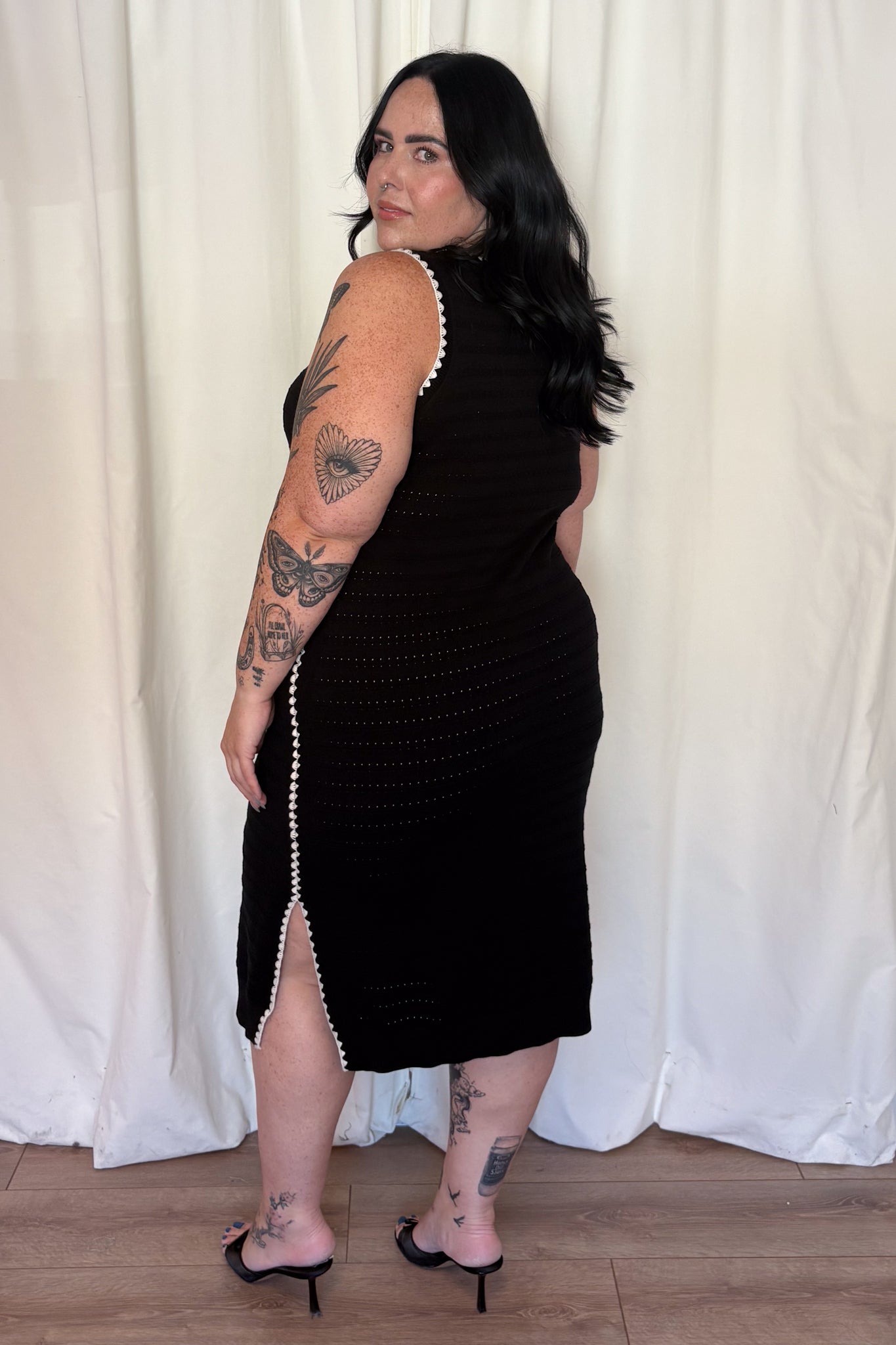 Contrast Trim Knit Midi Dress (S-XXL)