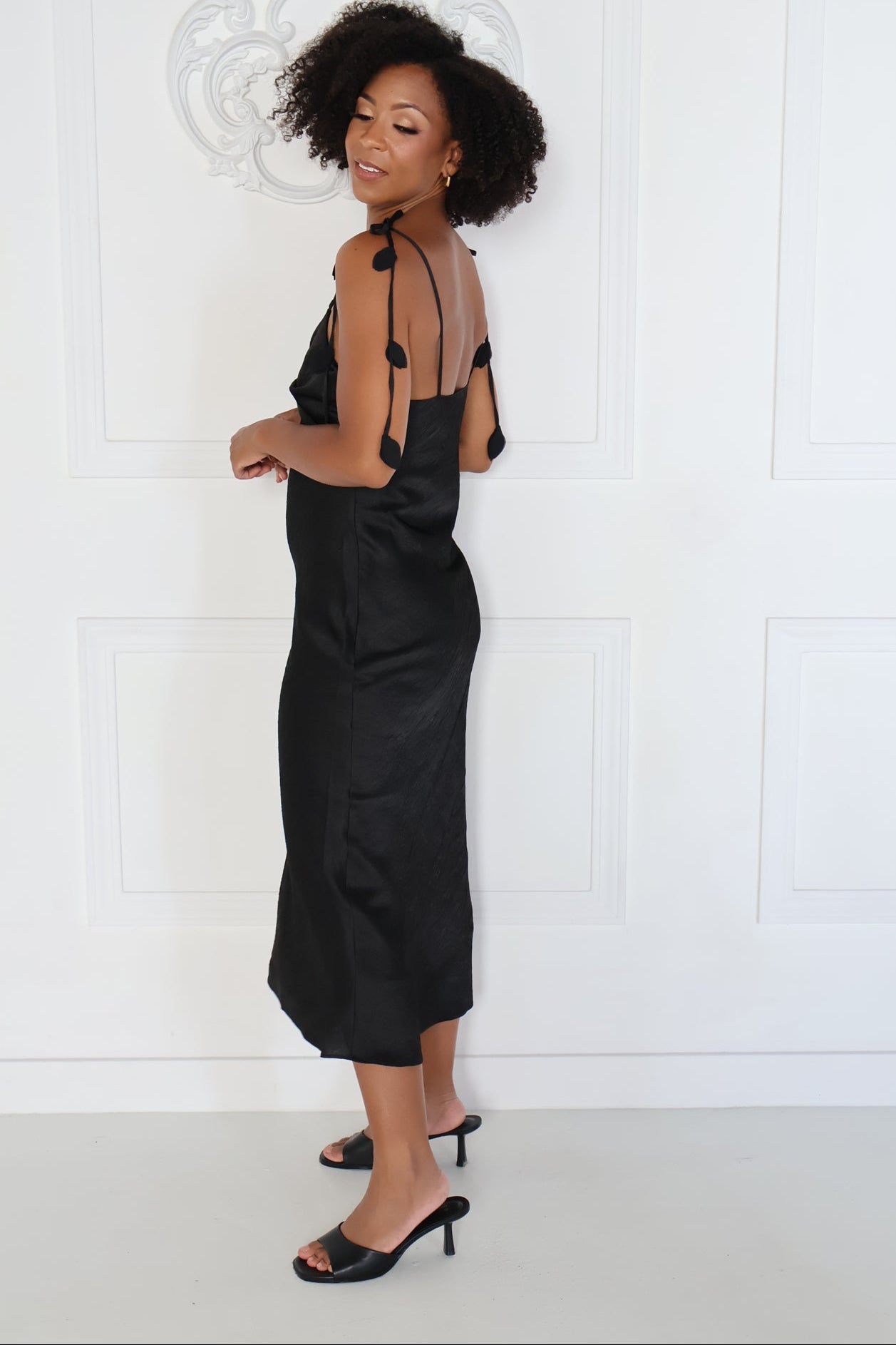 Emmy Twisted Bust Midi Dress  (S-XXL)
