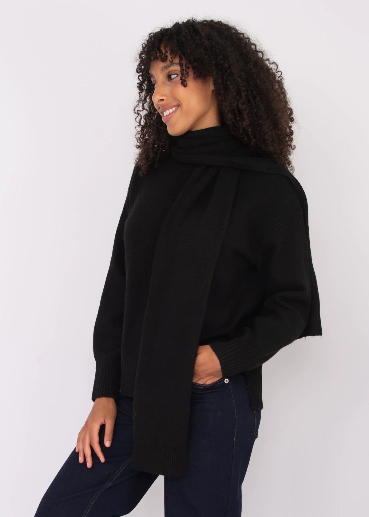Waverly Crew With Attached Scarf