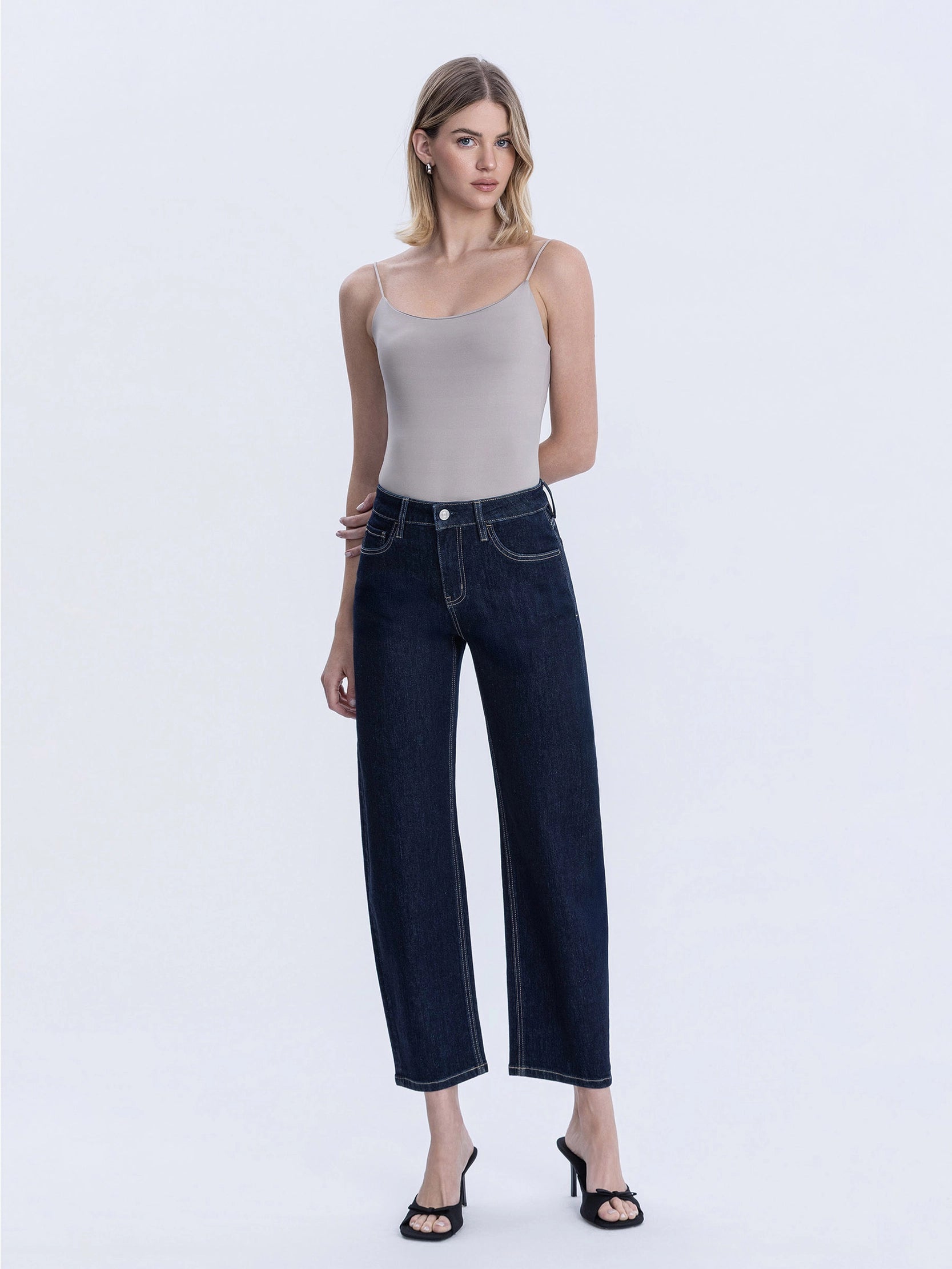 Dark wash barrel jeans Lovervet