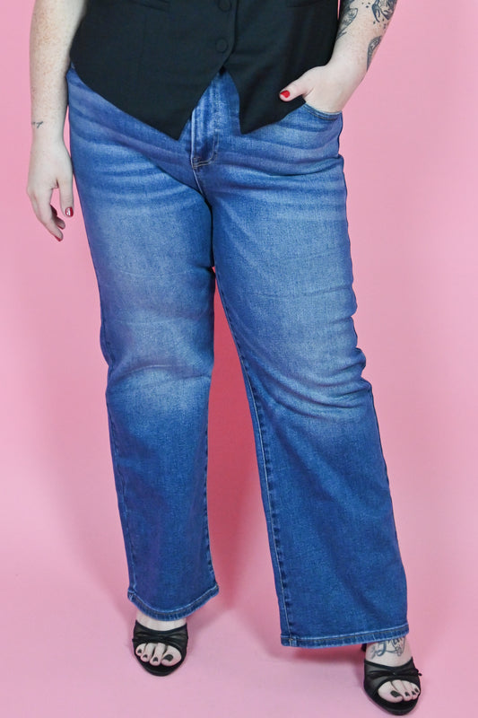 Plus Size Relaxed Straight Jeans