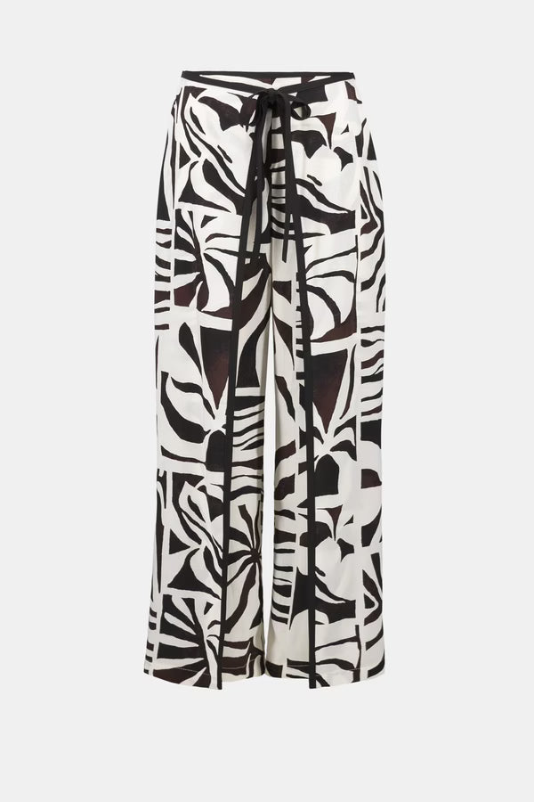 
Joseph Ribkoff # 262056 printed pants 
Plus size pants Winnipeg
Plus size winnipeg