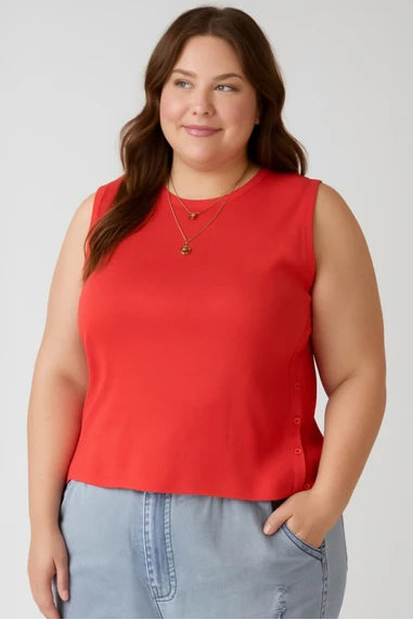 CURVE Button Detail Tank