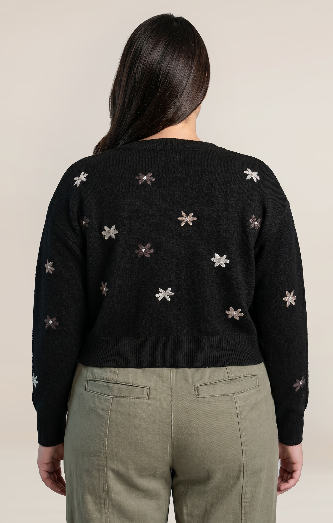 CURVE Embroidered Cardigan