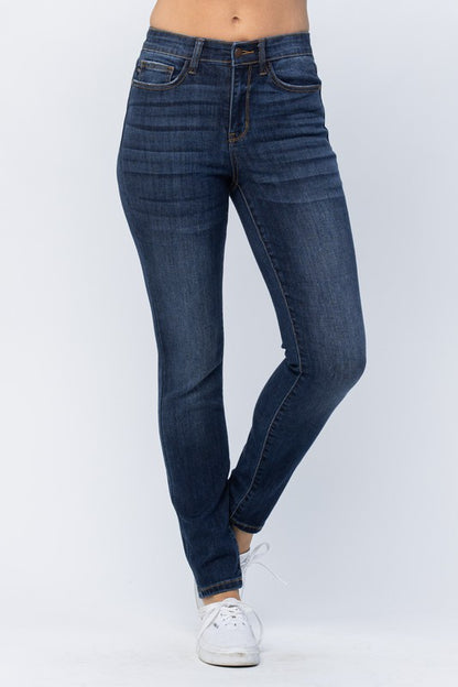 CURVE Clean Skinny Jean